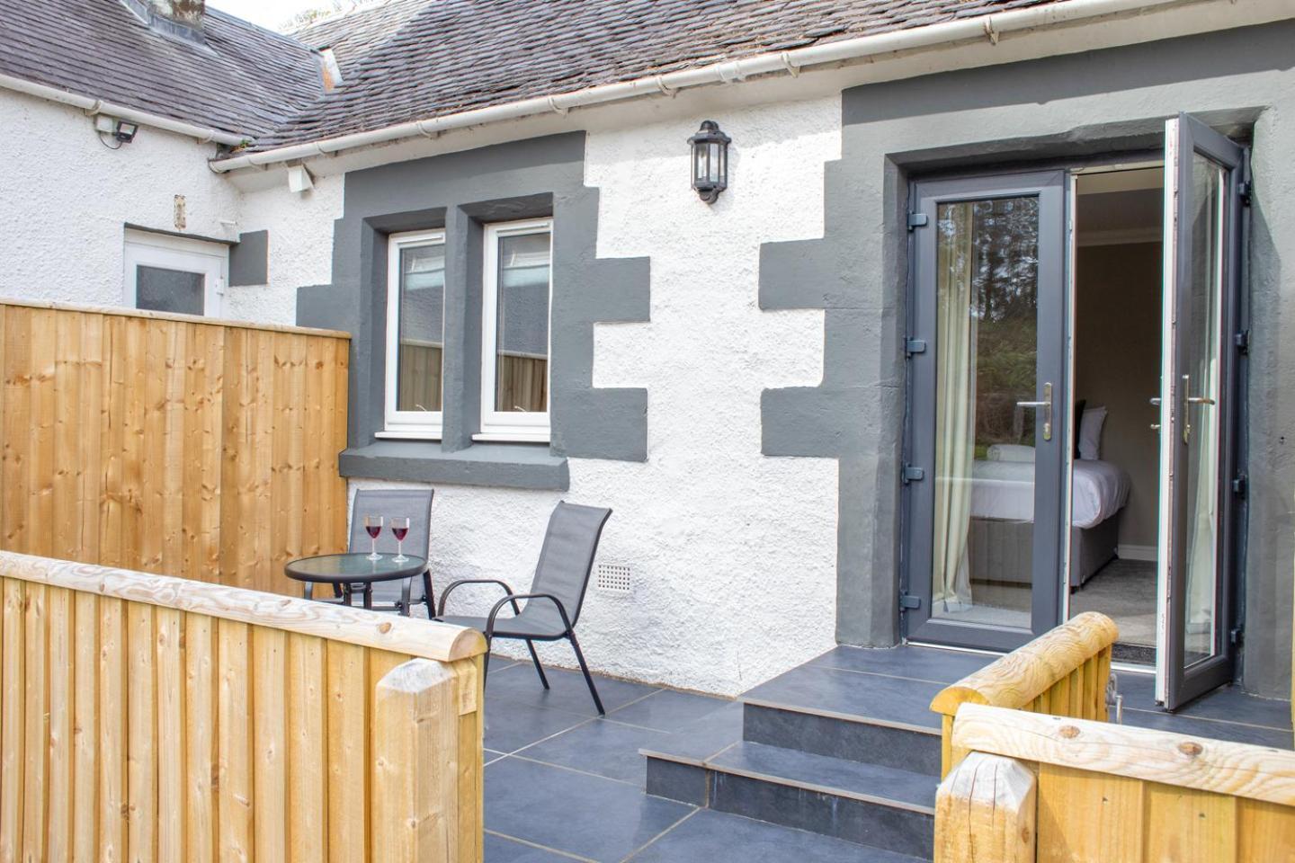 Bonnie Lodge By Broadford Hotel Exterior photo