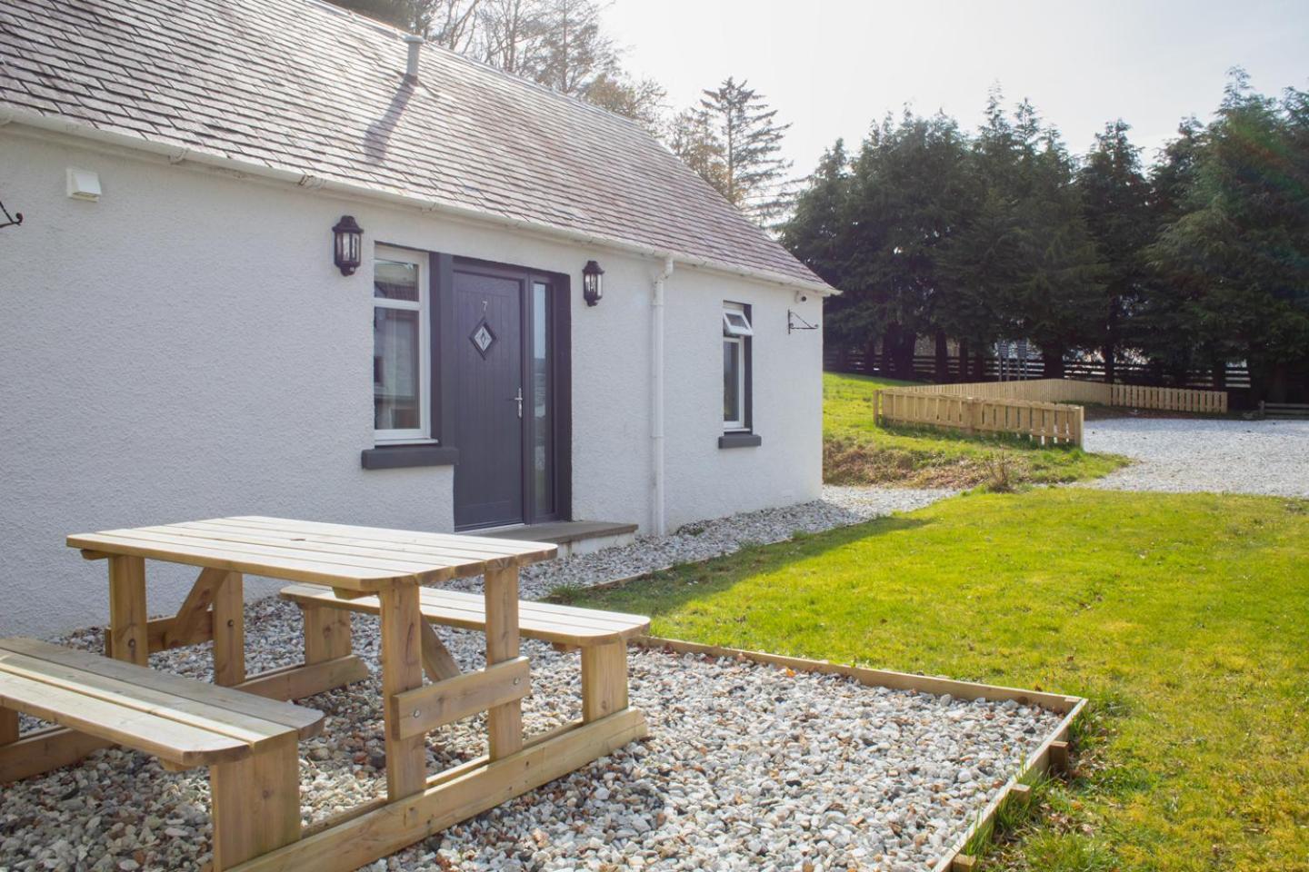 Bonnie Lodge By Broadford Hotel Exterior photo